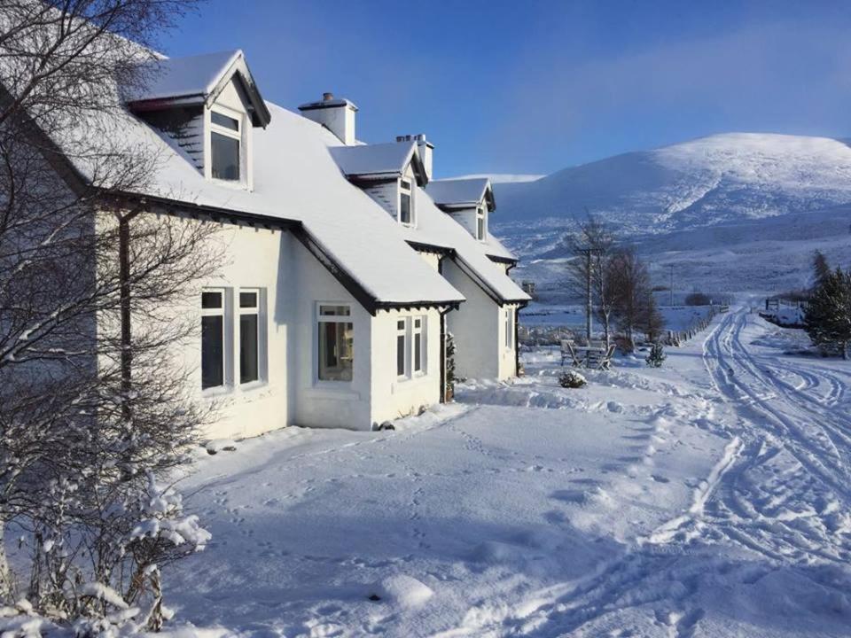 Balsporran Bed And Breakfast Dalwhinnie Exterior photo